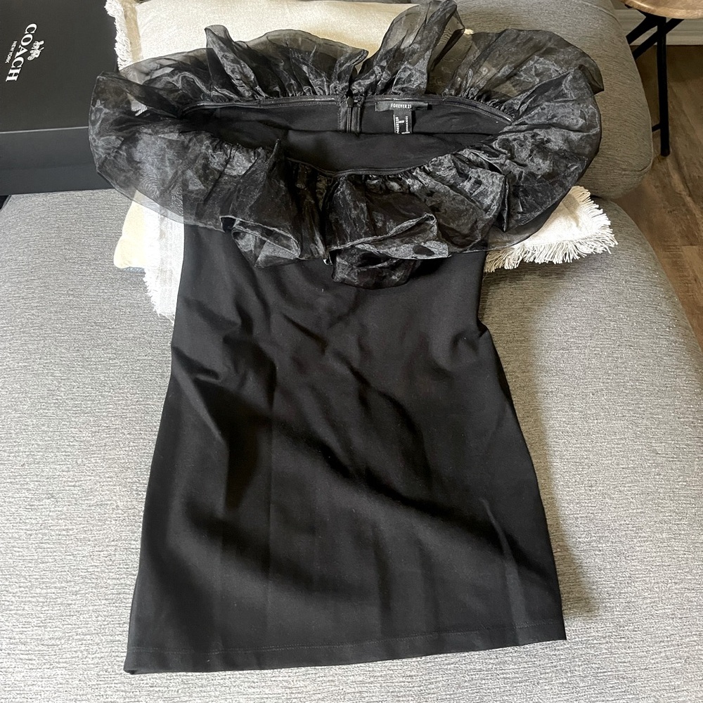 LITTLE BLACK DRESS